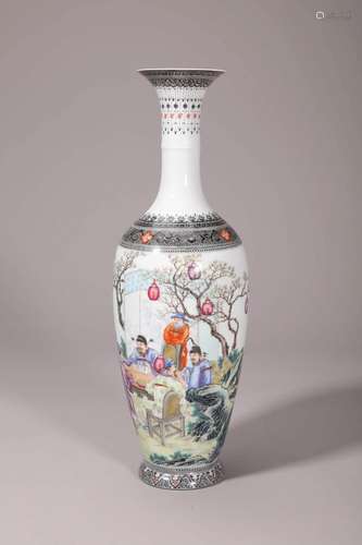 Falangcai Figure and Story Bottle Vase