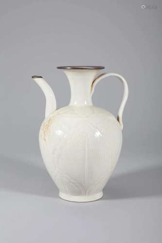 Ding Ware Banana Leaf Ewer