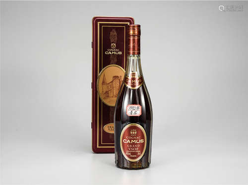 90年代  卡慕VSOP 配铁盒