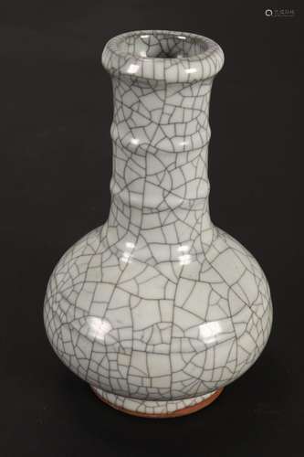 Chinese Celadon Crackle Glaze Vase,