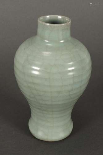 Chinese Crackle Glaze Vase,