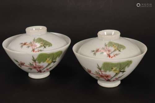 Pair of Chinese Porcelain Bowls and Covers,