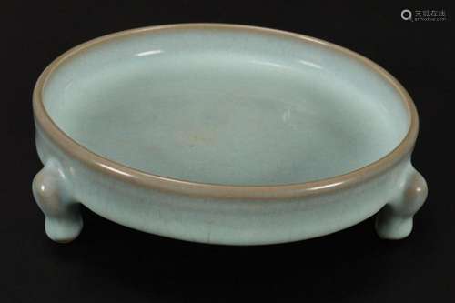 Chinese Porcelain Tri Footed Dish,