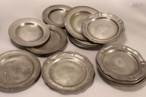 Quantity of Assorted Pewter Plates,