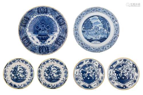 (T) A collection of blue and white Delft dishes and