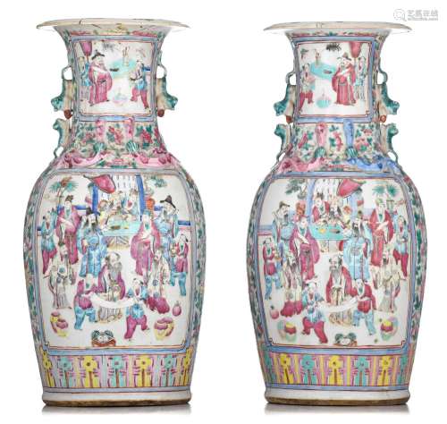 (T) A pair of Chinese famille rose vases, 19thC, H 45
