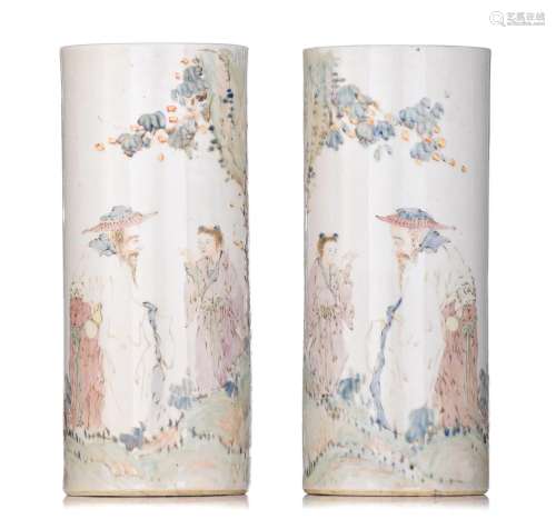 (T) A pair of Chinese Qianjiangcai cylindrical vases,