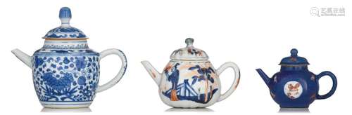 (T) A collection of Chinese export porcelain teapots,