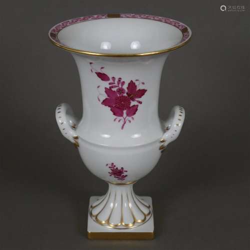 Henkelvase- Herend, Ungarn, Porzellan, Dekor Apponyi in Purp...