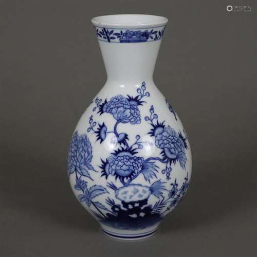 Vase - Meissen, 20.Jh., Porzellan, unterglasurblauer Dekor m...