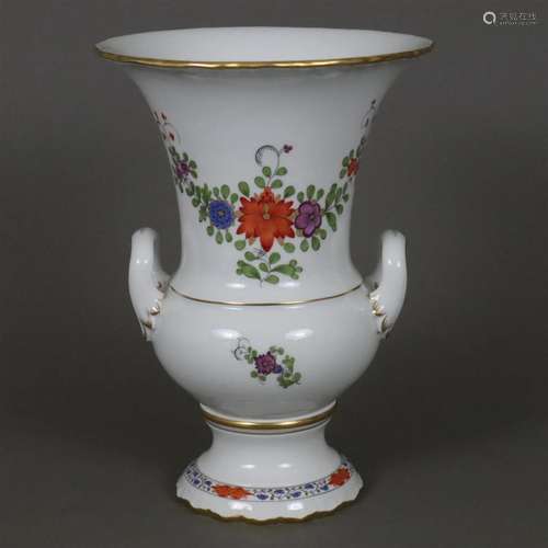 Henkelvase - Meissen, 20.Jh., Porzellan, polychromer Dekor &...