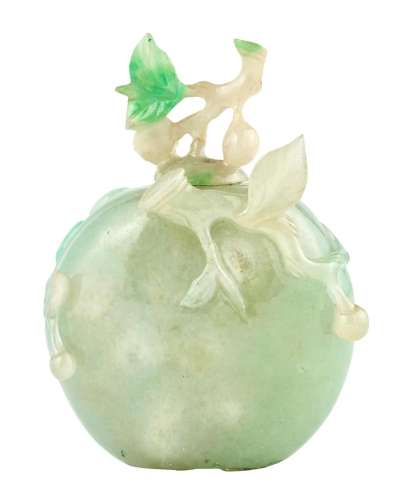 A Chinese Jadeite Snuff Bottle