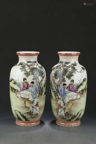 A Pair of Famille Rosed Kiln Vase from Qing