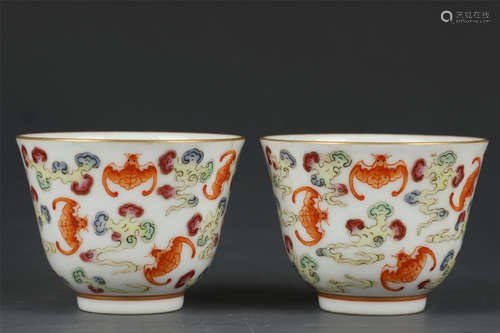 A Pair of Famille Rosed Cup from Qing