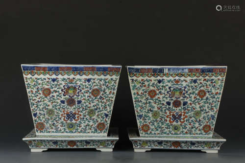 A pair of Colored Flower Container from Qing