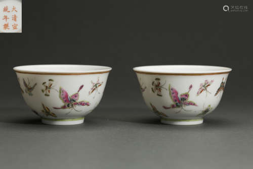 Famille Rosed Kiln Cup with Butterfly Grain from YongZheng