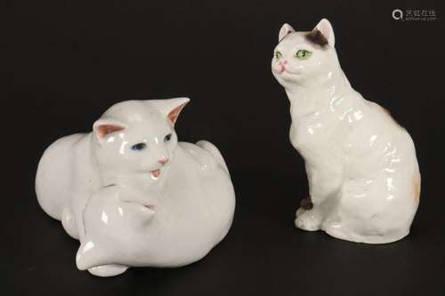 Royal Worcester Figure of Short Haired Cat,