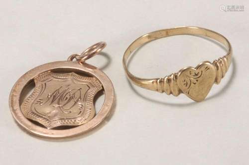 Two 9ct Gold Items,