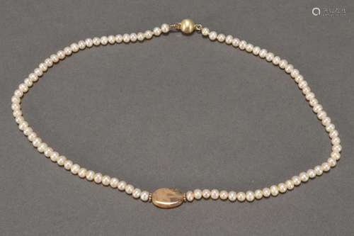 Ladies Single Strand Pearl Necklace,