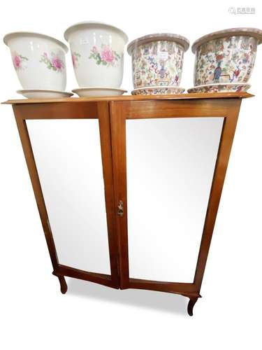 Two Door Glass Display Cabinet,