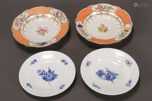 Pair of Chamberlains Worcester Porcelain Bowls,