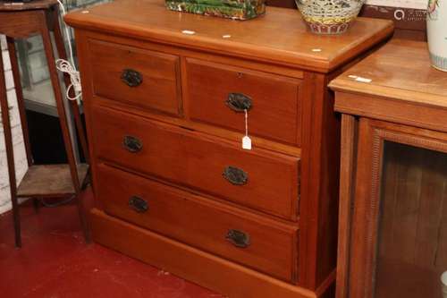 Pine Chest of Drawers,