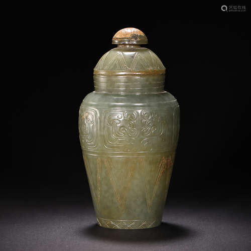 CHINESE QING DYNASTY HETIAN JASPER VASE WITH LID