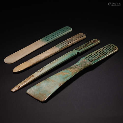 A SET OF CHINESE LIAO DYNASTY TOOTHBRUSHES HANDLE