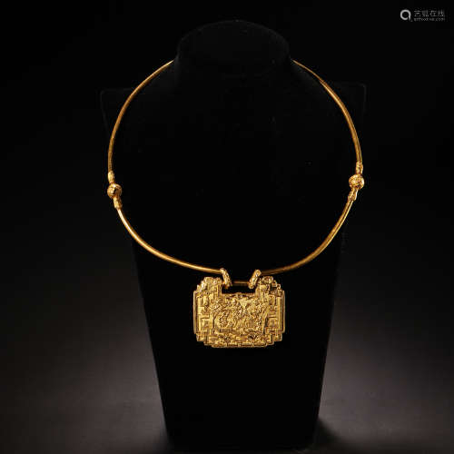 CHINESE QING DYNASTY PURE GOLD NECKLACE WITH LOCK PANDENT