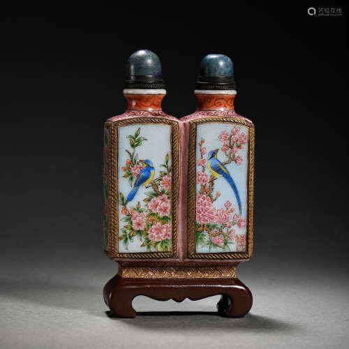 CHINESE QING DYNASTY FLOWER PATTERN SNUFF BOTTLE