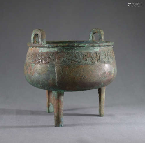 Chinese Bronze Three Feet Pot