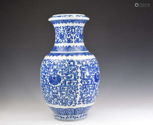 Chinese Blue and White Porcelain Vase