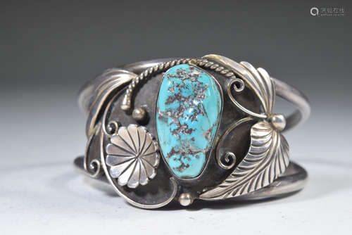 Navajo Sterling Silver Turquoise Cuff