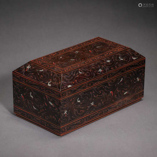 CHINESE HAN DYNASTY LACQUER WOOD BOX