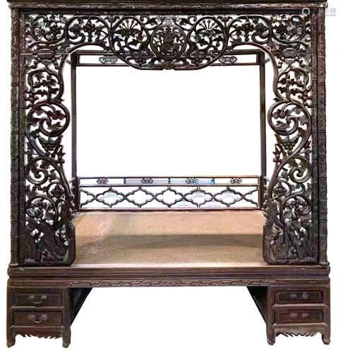 CHINESE QING DYNASTY MAHOGANY CANOPY BED