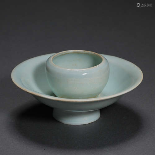 SOUTHERN SONG DYNASTY HUTIAN WARE CELADON CUP SAUCER