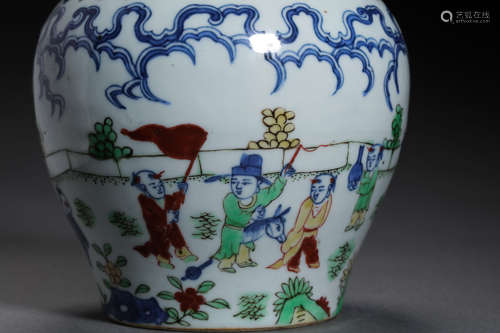 CHINA'S DAMING WANLI PERIOD WUCAI PORCELAIN POT