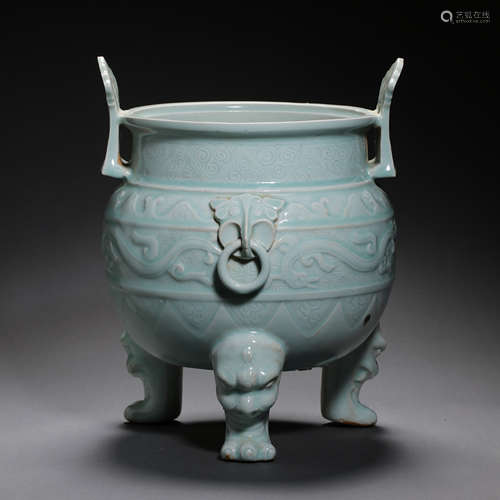 CHINESE SOUTHERN SONG DYNASTY HUTIAN WARE CELADON-GLAZED LIO...