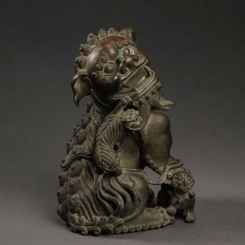 CHINESE QING DYNASTY BRONZE LION STATUE