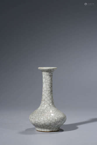 A Chinese Porcelain Gre-Type Vase Marked Cheng Hua