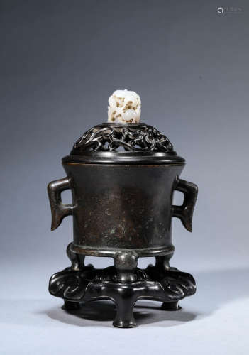 A Chinese Bronze Tripot Censer Marked Shui Yun Ju