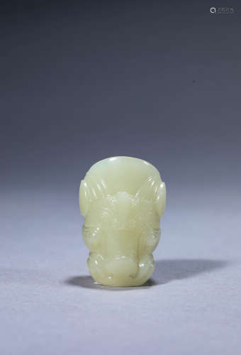 A Chinese Jade Beast Ring