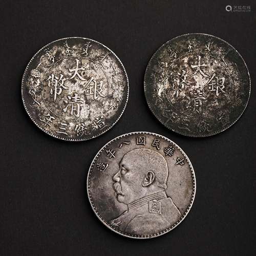 A SET OF MODERN CHINESE FINE SILVER COINS