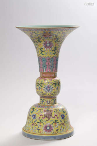 Famille Rose Floral Gu Vase