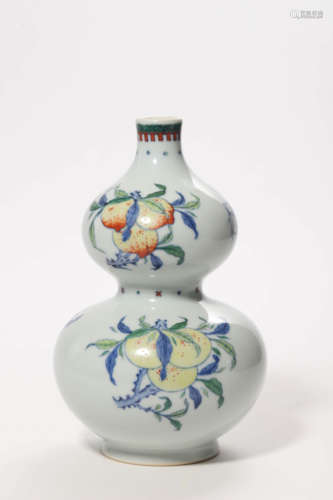 Doucai Glaze Sanduo Double-Gourd-Shape Vase