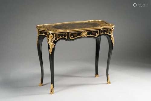 87. Emmanuel Alfred BEURDELEY (dit Alfred II) Petite table d...