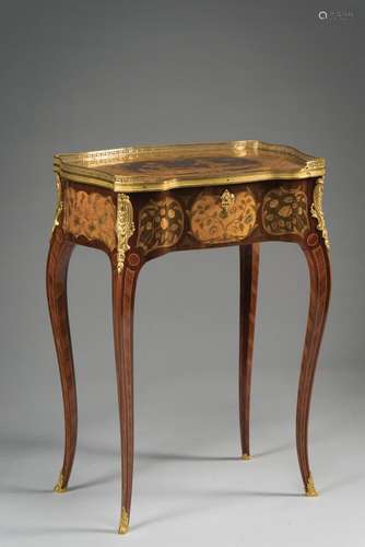 105. Emmanuel Alfred BEURDELEY (dit Alfred II) Table coiffeu...