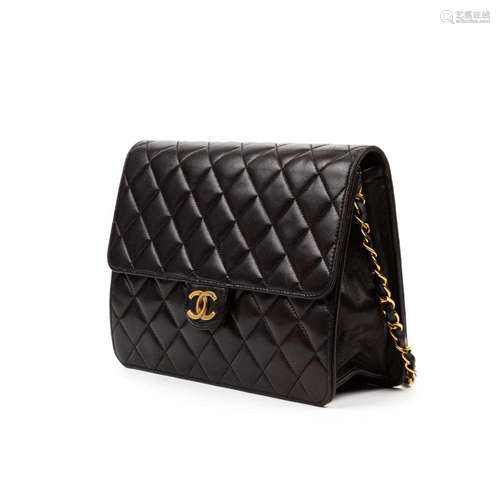 CHANEL - Sac du soir / pochette en agneau matelassé noir – I...