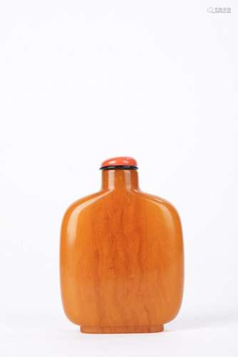 Chinese Amber snuff bottle