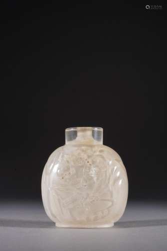 Chinese crystal carved snuff bottle